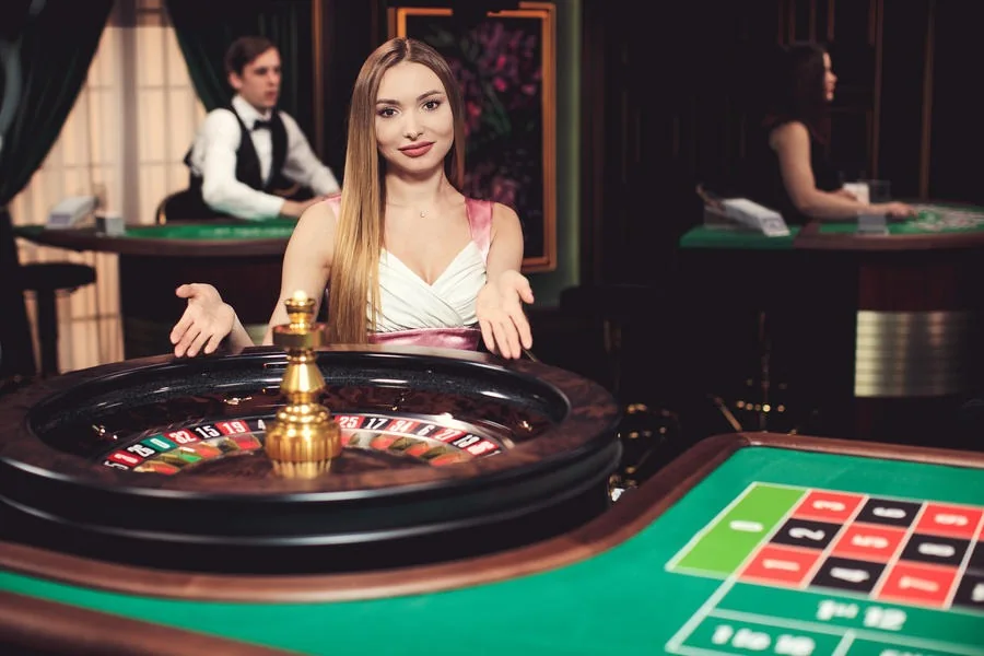 Suasana elegan meja dealer untuk pengalaman kasino live